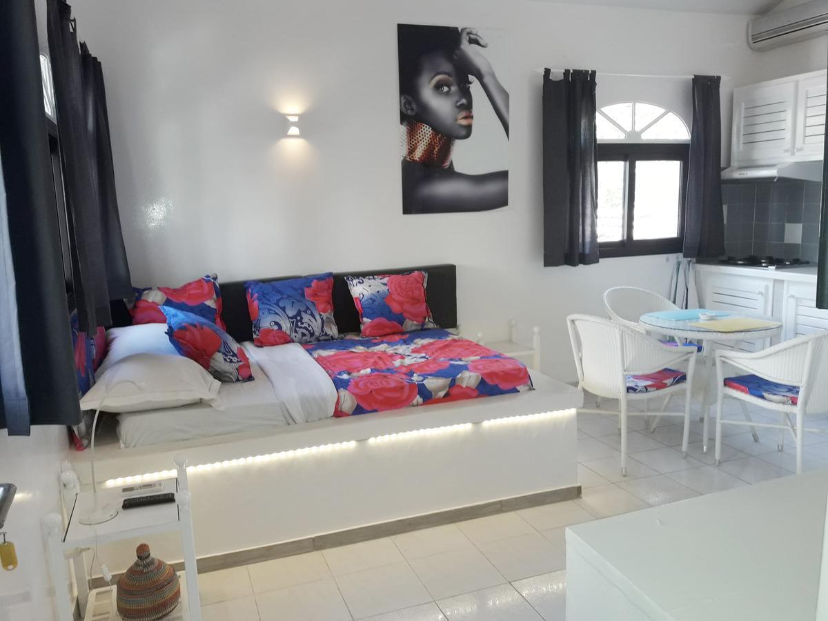 Studio Lipstick Saly Portudal Buitenkant foto